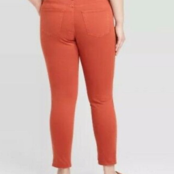 Universal Threads Mid Rise Skinny Jeans - Button - Picture 6 of 6